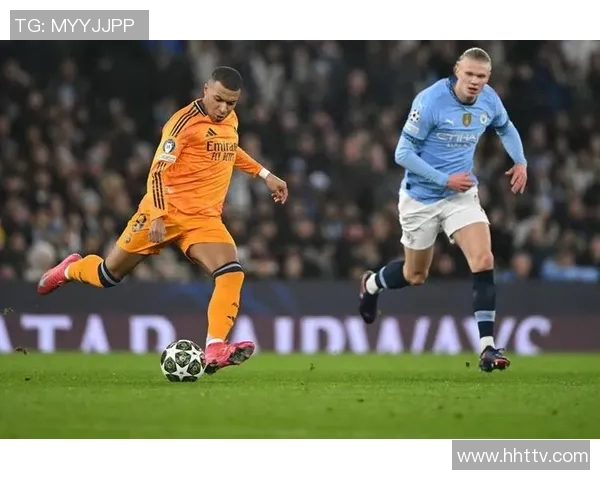 哈兰德与姆巴佩欧冠巅峰对决引发全球关注新一代足球传奇的较量